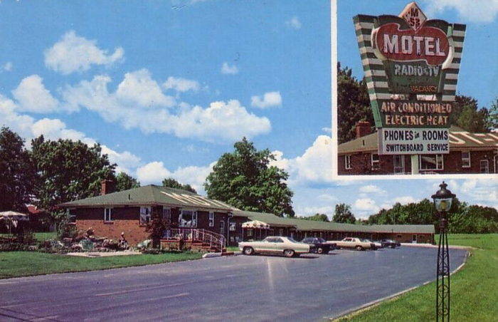 M-53 Motel - Old Postcard